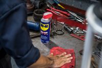 WD-40 mulitfonction - Application en atelier